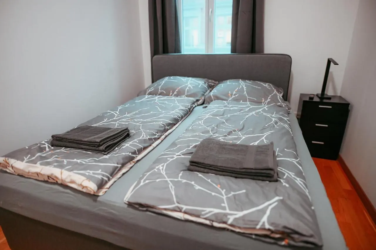 Vienna Central Apartment 4