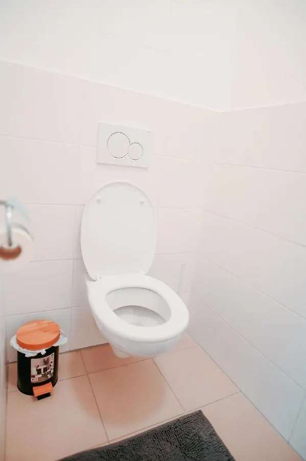 Vienna Central Apartment 4