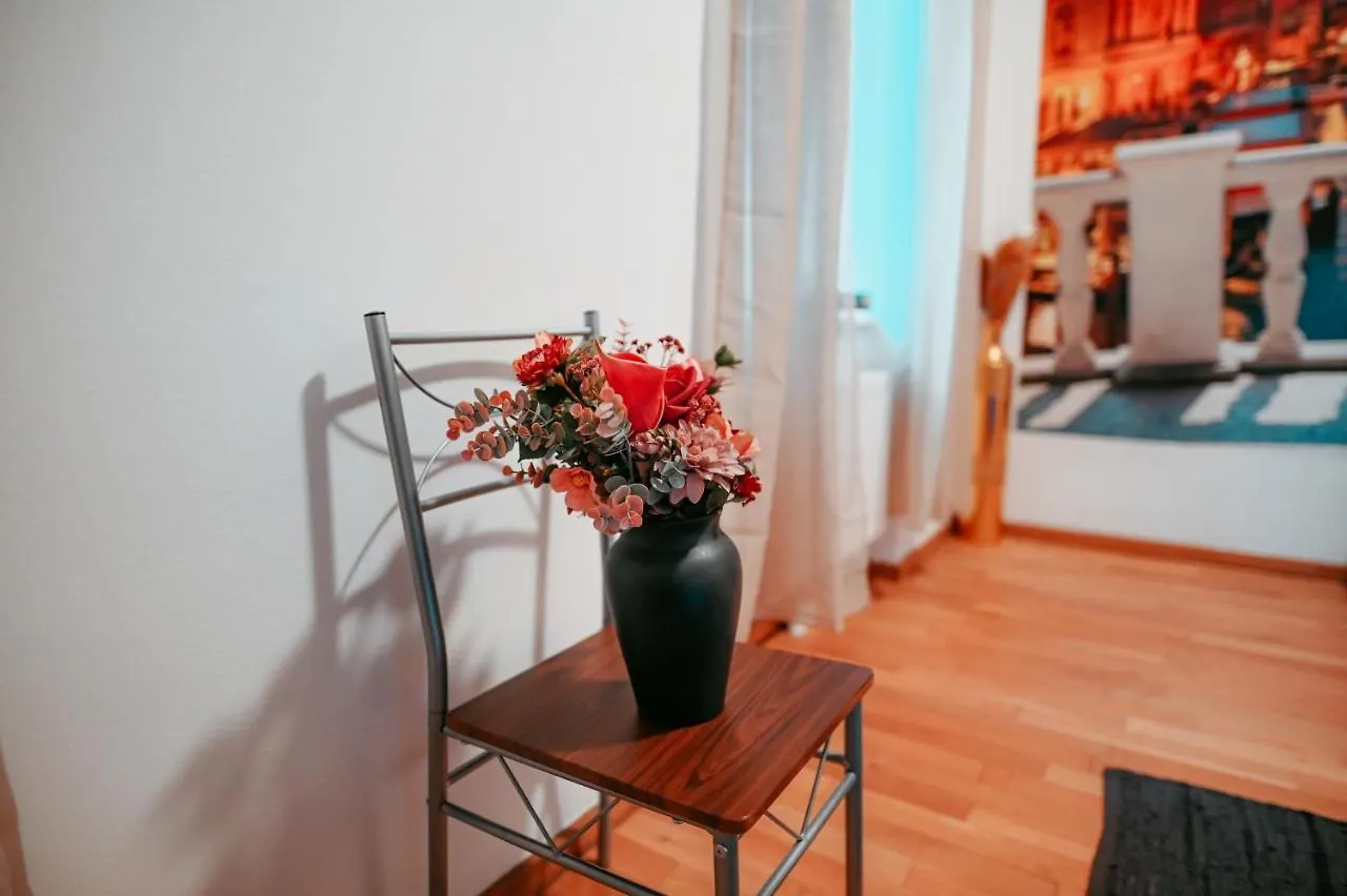 Vienna Central Apartment 4
